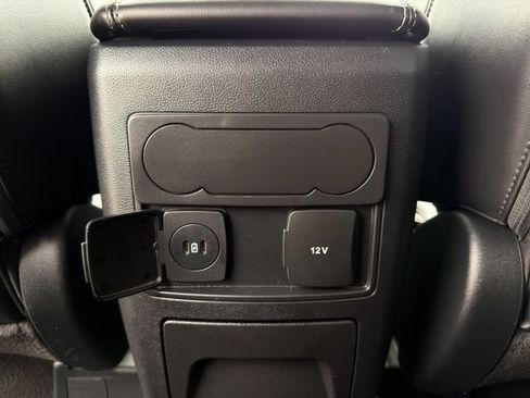 Used 2023 Ford Explorer XLT w/ Equipment Group 202A AWD/4WD image 18