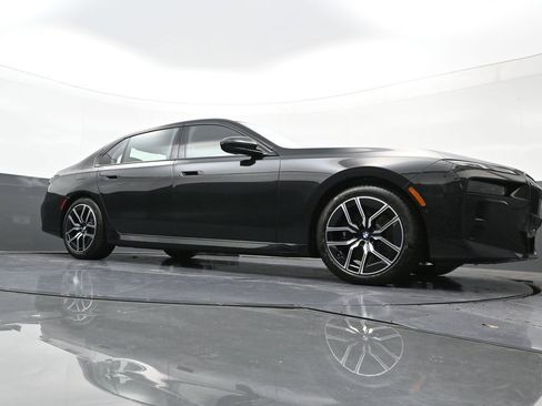 New 2026 BMW 740i xDrive image 31