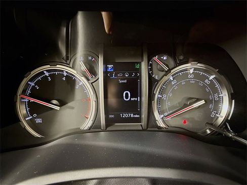 Used 2024 Toyota 4Runner Limited image 17
