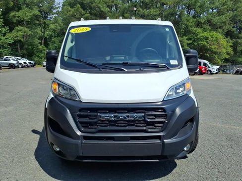 Used 2025 RAM ProMaster 2500 w/ Convenience Group FWD image 40