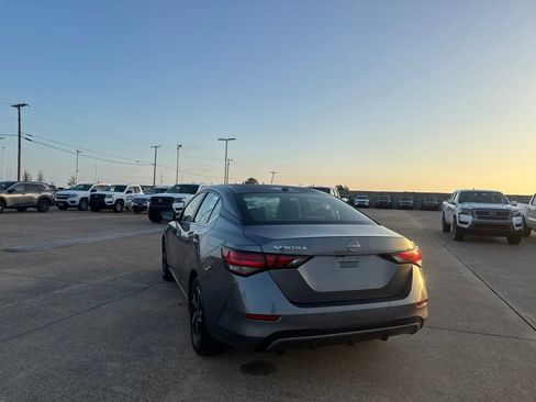 Certified 2025 Nissan Sentra SV FWD image 16