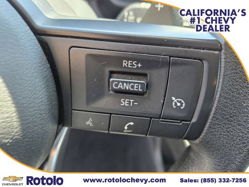 Used 2024 Nissan Rogue S AWD/4WD image 22