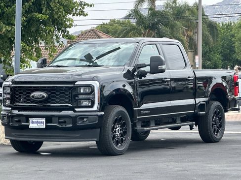 New 2025 Ford F250 Lariat w/ Black Appearance Package image 8