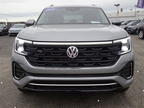 New 2025 Volkswagen Atlas SEL Premium R-Line image 8