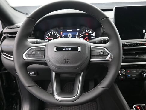 New 2026 Jeep Compass Latitude AWD/4WD image 7