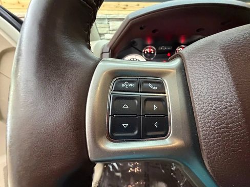 Used 2017 RAM 1500 Laramie w/ Convenience Group AWD/4WD image 40
