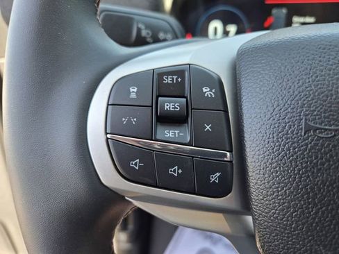 New 2026 Ford Explorer Active RWD image 11