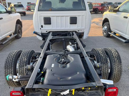 New 2025 RAM 5500 Tradesman AWD/4WD image 3
