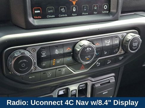 Used 2021 Jeep Wrangler Unlimited Sahara AWD/4WD image 15