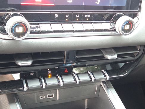 New 2026 GMC Canyon Elevation w/ Convenience Package image 20