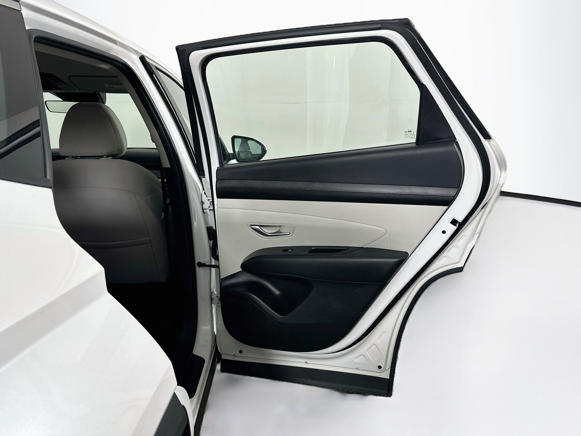 Used 2025 Hyundai Tucson SE AWD/4WD image 28