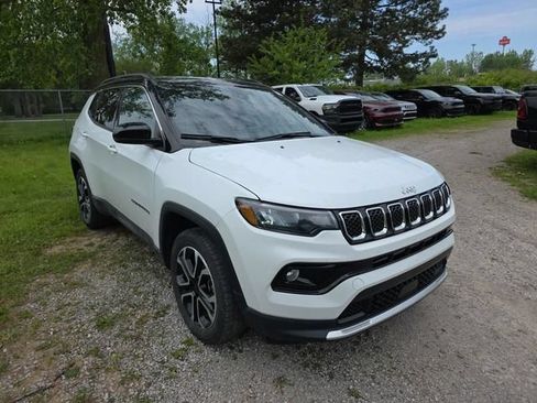 Used 2023 Jeep Compass Limited AWD/4WD image 5