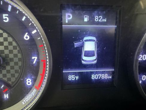 Used 2020 Hyundai Elantra SE FWD image 11