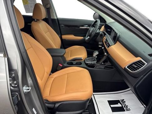 Certified 2024 Kia Seltos EX AWD/4WD image 11