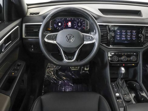Used 2023 Volkswagen Atlas Cross Sport SEL R-Line AWD/4WD image 39