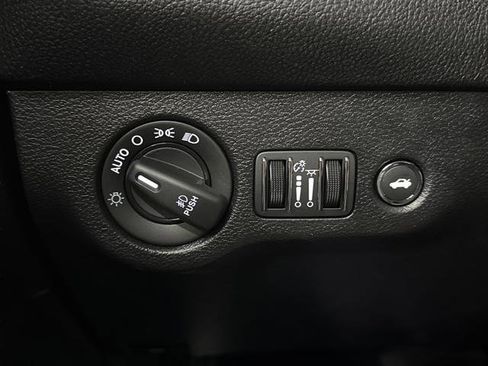 Used 2023 Dodge Challenger SXT w/ Blacktop Package image 21