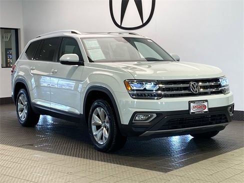 Used 2019 Volkswagen Atlas SEL image 2