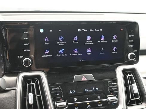 Used 2022 Kia Sorento S FWD image 14
