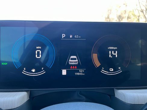 Used 2025 Hyundai Sonata SEL FWD image 40
