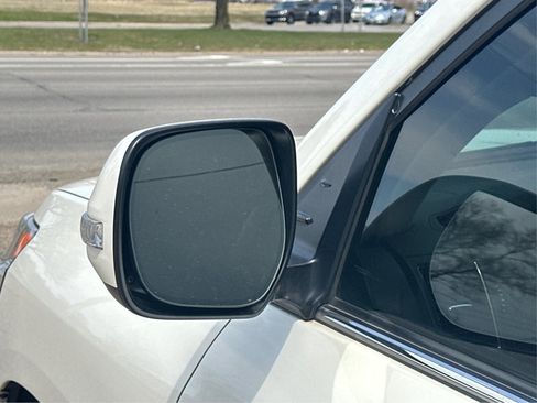 Used 2018 Toyota Land Cruiser image 28