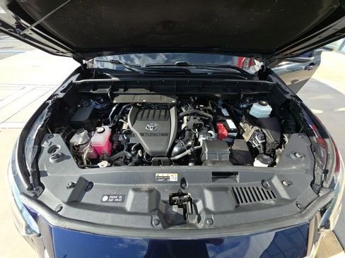 Used 2023 Toyota Highlander XLE FWD image 27