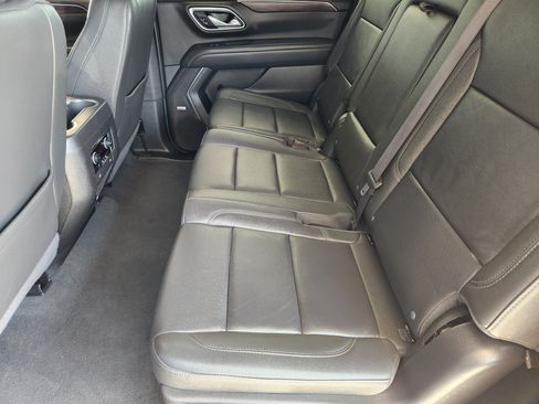 Used 2024 Chevrolet Suburban LT AWD/4WD image 31
