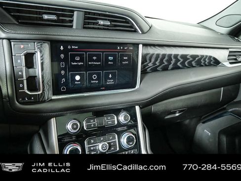 Used 2023 GMC Yukon Denali image 13