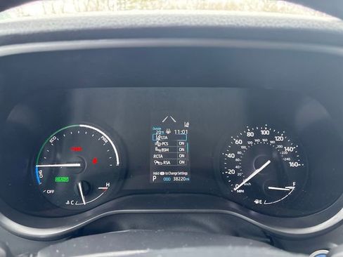 Used 2024 Toyota Sienna LE image 27