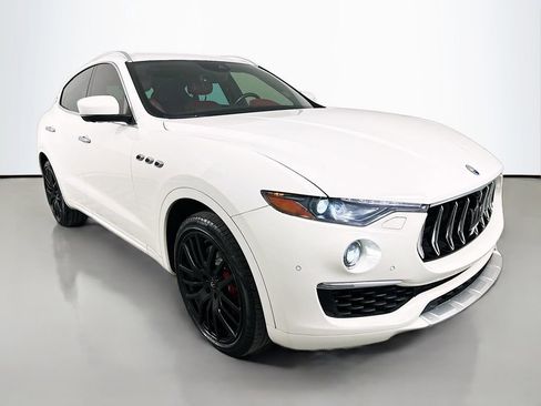 Used 2019 Maserati Levante S GranLusso AWD/4WD image 3