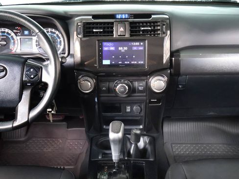 Used 2019 Toyota 4Runner TRD Off-Road Premium AWD/4WD image 17