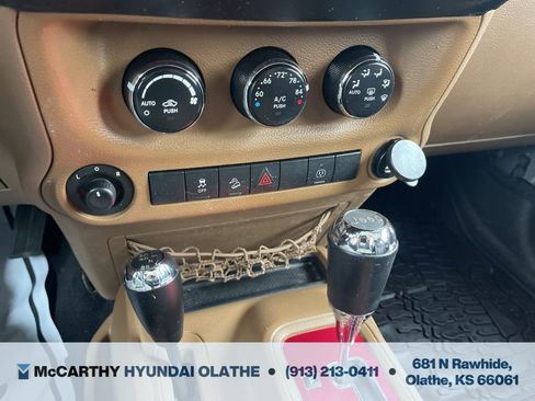 Used 2014 Jeep Wrangler Unlimited Sahara AWD/4WD image 28