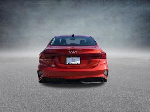 Used 2024 Kia Forte LXS w/ LXS Technology Package FWD image 6