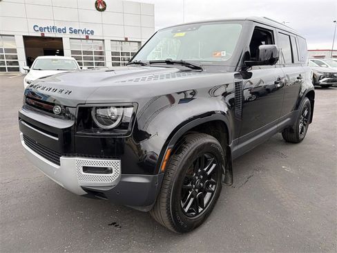 Used 2024 Land Rover Defender 110 S image 10