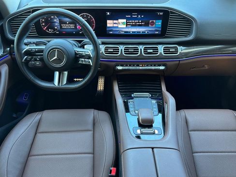 Used 2025 Mercedes-Benz GLS 450 4MATIC image 27