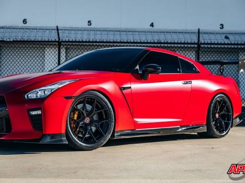 Used 2020 Nissan GT-R Premium w/ Premium Interior Package image 42