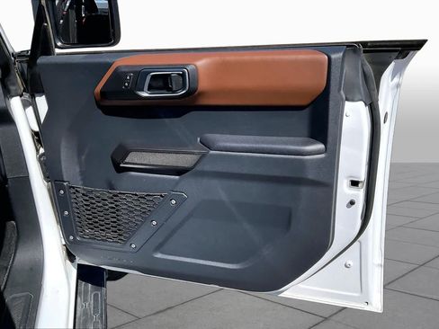 Used 2024 Ford Bronco Outer Banks AWD/4WD image 21