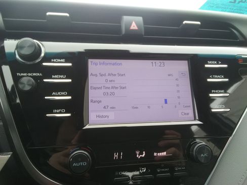 Used 2018 Toyota Camry SE image 21