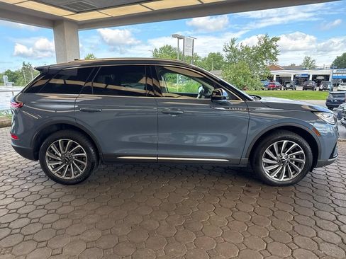 Used 2023 Lincoln Corsair Reserve w/ Equipment Group 201A AWD/4WD image 4