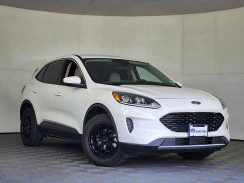 Used 2020 Ford Escape SE AWD/4WD image 1