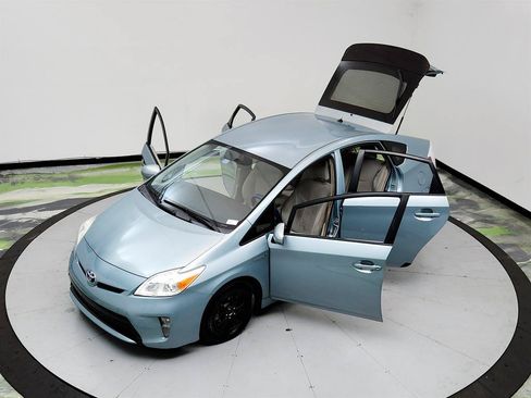 Used 2015 Toyota Prius Two FWD image 33