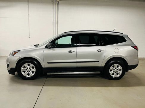 Used 2014 Chevrolet Traverse LS FWD image 5