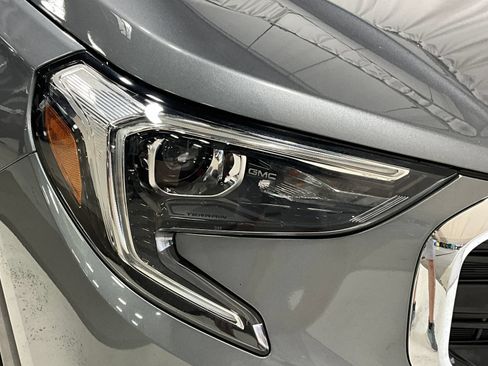 Used 2018 GMC Terrain SLE w/ Driver Convenience Package AWD/4WD image 26