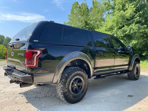 Used 2017 Ford F150 Raptor w/ Equipment Group 802A Luxury AWD/4WD image 6