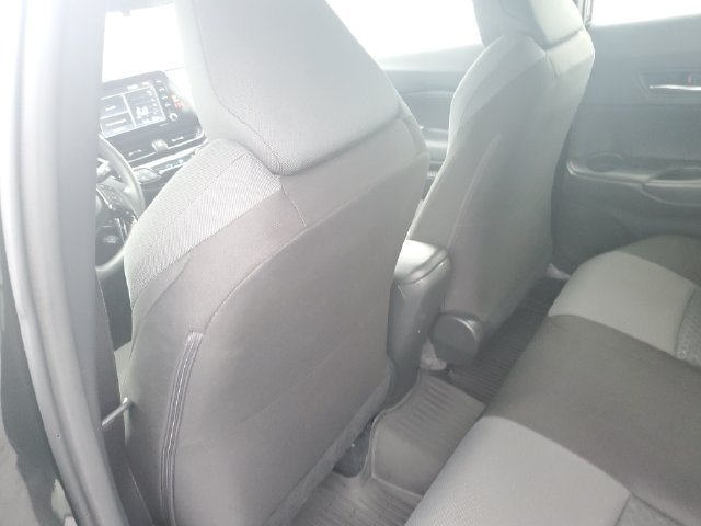 Used 2021 Toyota C-HR LE FWD image 13