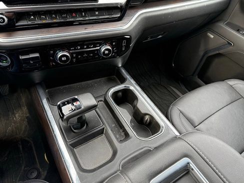 Used 2022 GMC Sierra 1500 SLT w/ SLT Convenience Package image 13