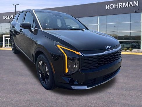 New 2026 Kia Sportage LX FWD image 3
