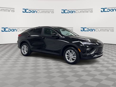 New 2026 Buick Envista Preferred image 2