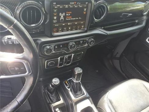 Used 2023 Jeep Wrangler Unlimited Sahara w/ Cold Weather Group AWD/4WD image 30