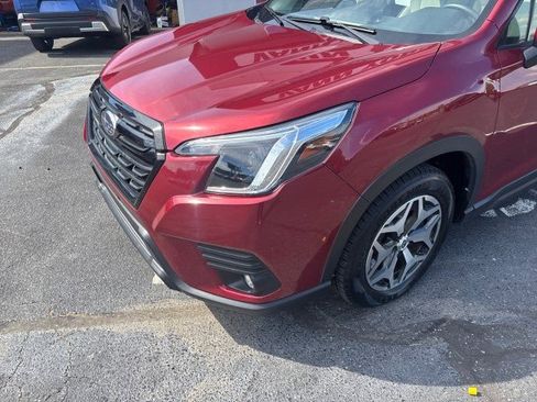 Certified 2024 Subaru Forester Premium AWD/4WD image 8