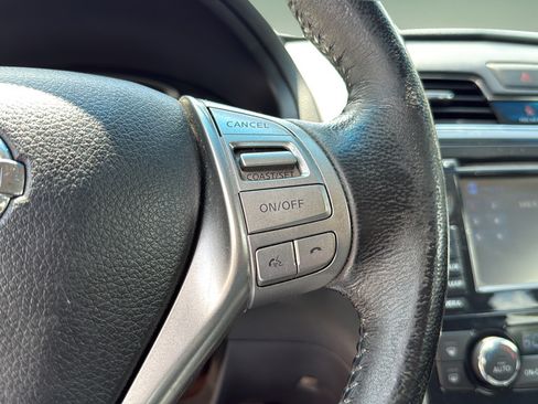 Used 2014 Nissan Altima 2.5 SL w/ Technology Package FWD image 22